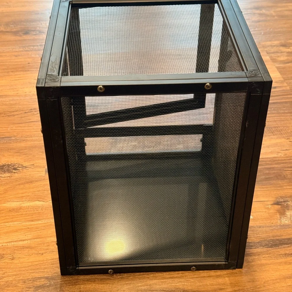 Nano Breeze Zoo Med Enclosure - Picture 4 of 5